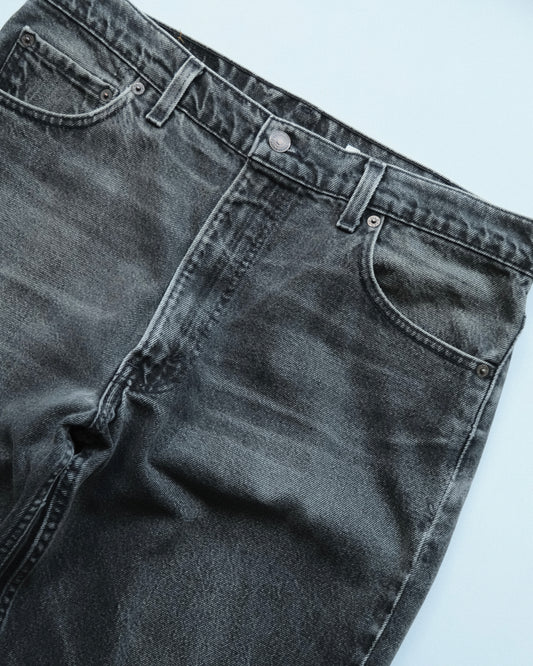 44. Levi's 550 Relaxed Fit Denim Pants / W36 L32