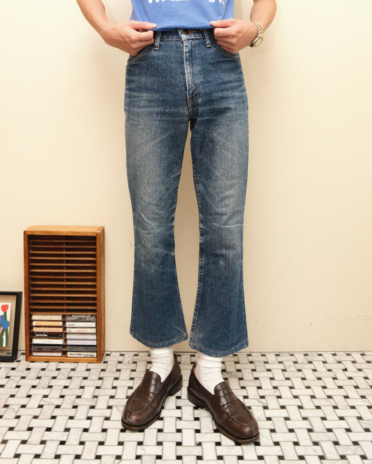 98. Levi's 646 Bell Bottom Denim Pants