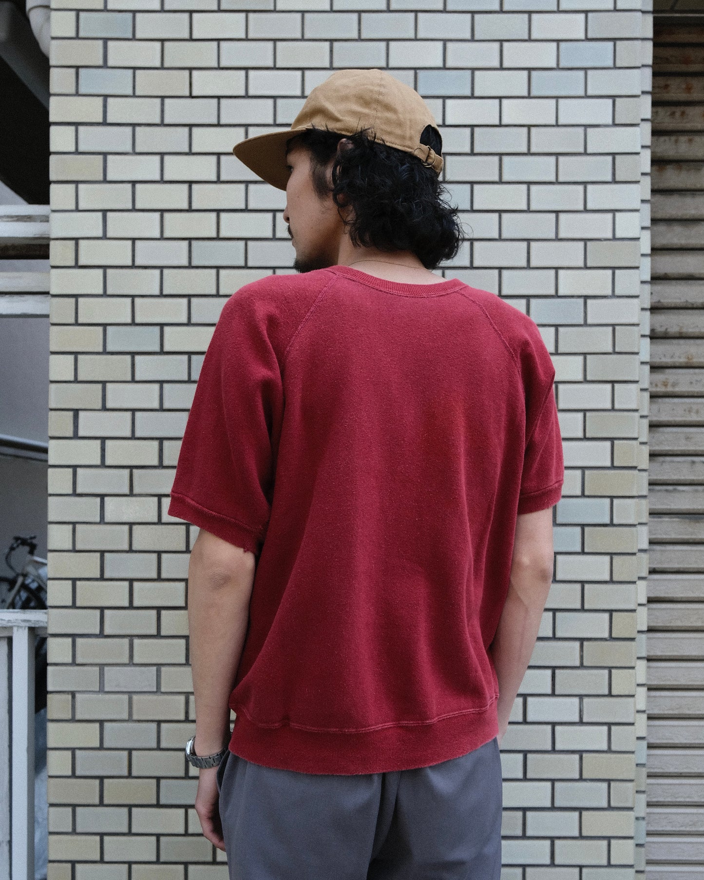 H.WOLF&SONS - Vintage Raglan Sweatshirt “CARROUSEL Tobacco Shoppe”