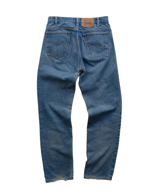 15. Levi's 505 Tapered Straight Denim Pants / W32 L30