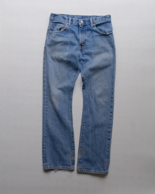 23. Levi's 517 Bootcut Denim Pants / W32 L32