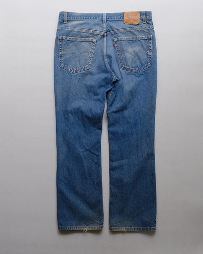 26. Levi's 517 Bootcut Denim Pants / W38 L32
