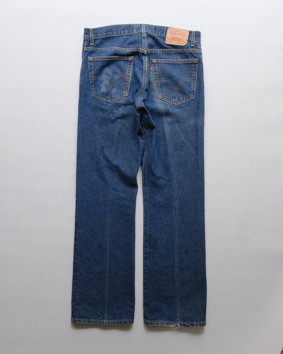 37. Levi's 517 Bootcut Denim Pants / W34 L32