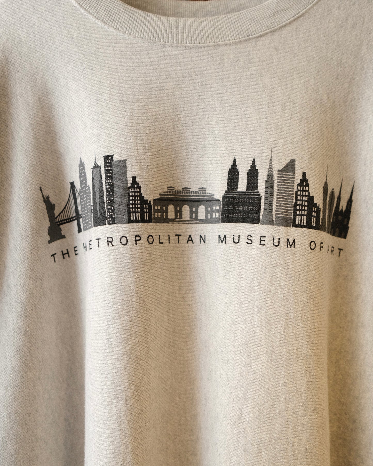 Champion - The Metropolitan Museum of Art Graphic Sweatshirt