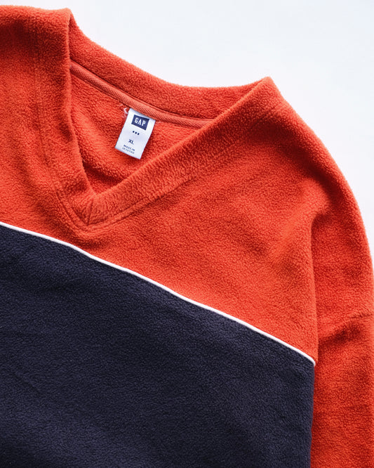 GAP - V Neck Fleece Pullover