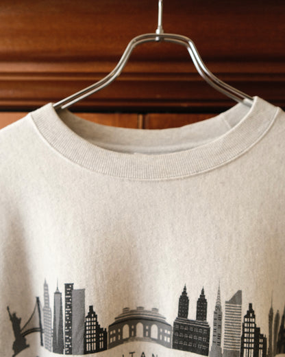 Champion - The Metropolitan Museum of Art Graphic Sweatshirt