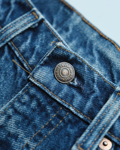 43. Levi's 505 Tapered Straight Denim Pants / W33 L31