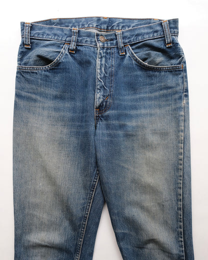 44. Levi's 646 Bell Bottom Denim Pants