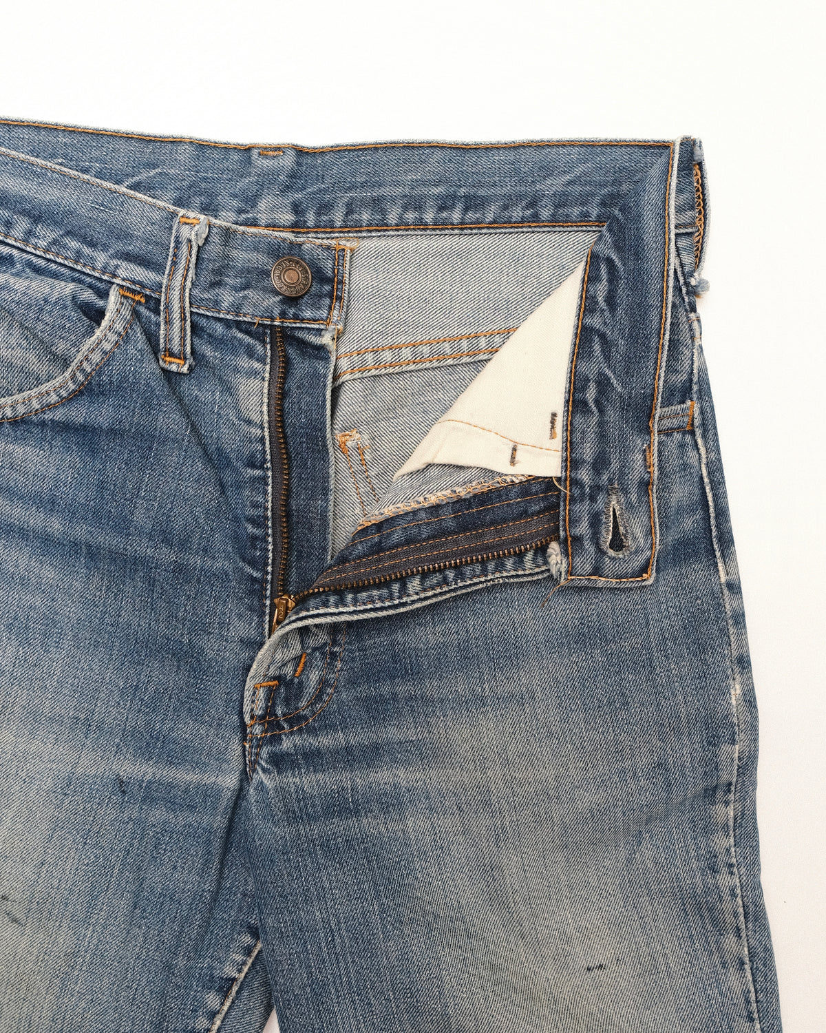 103. Levi's 646 Bell Bottom Denim Pants