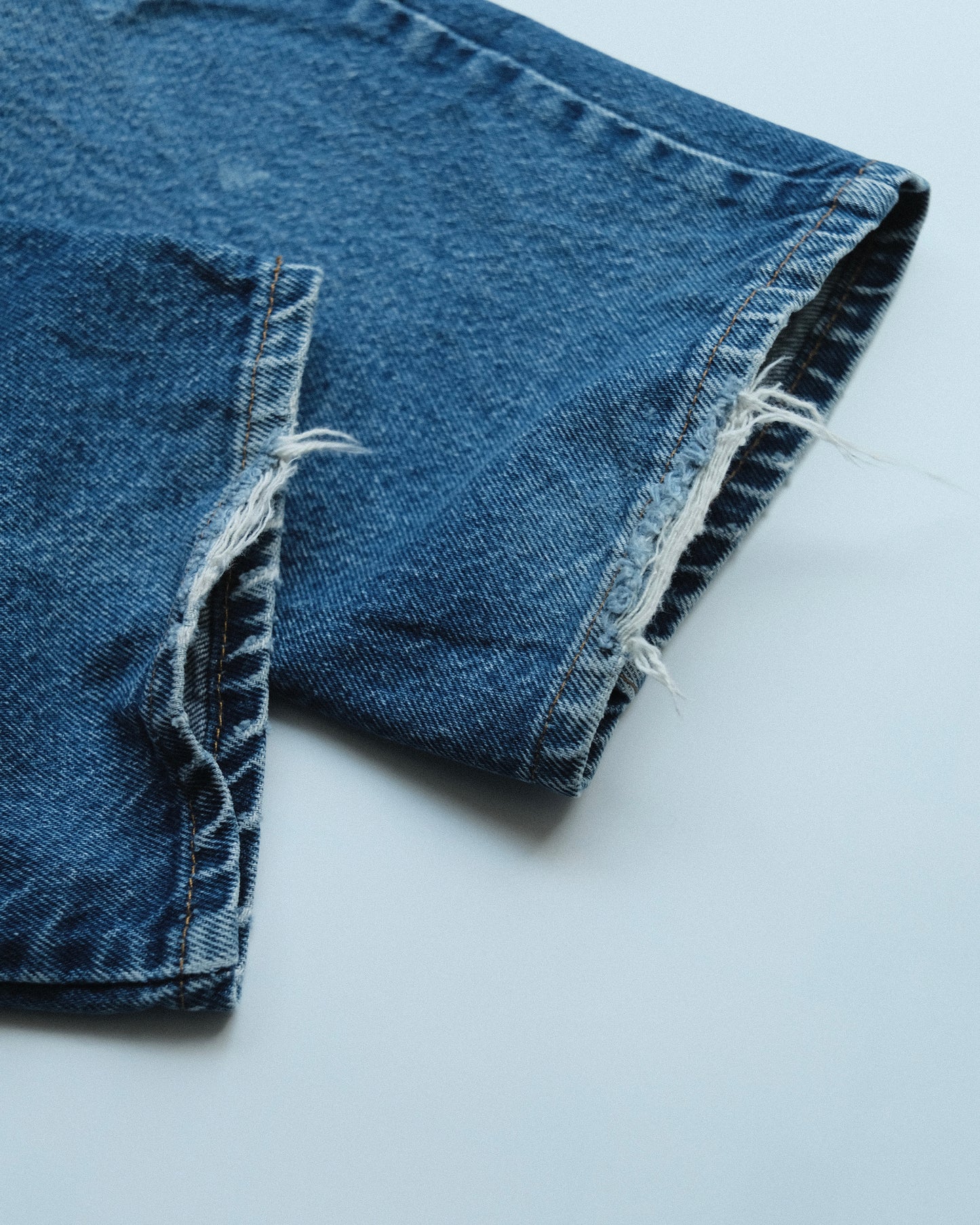 43. Levi's 505 Tapered Straight Denim Pants / W33 L31