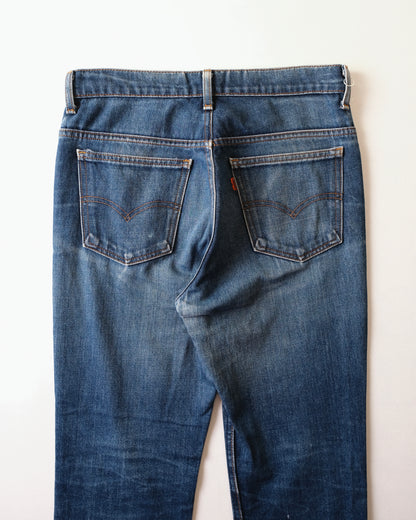 101. Levi's 646 Bell Bottom Denim Pants