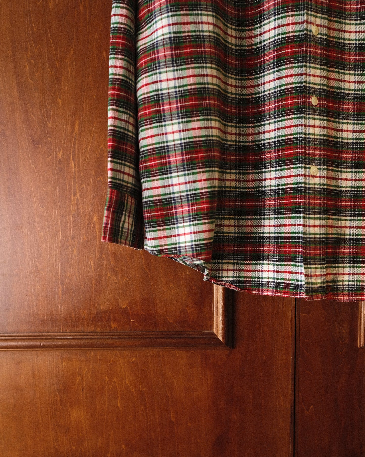GAP - Plaid Button Down Shirt