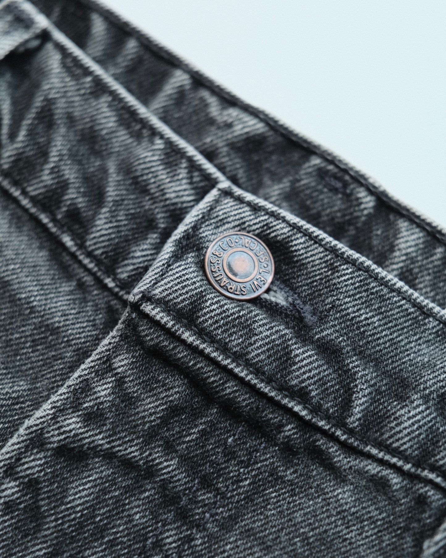 44. Levi's 550 Relaxed Fit Denim Pants / W36 L32