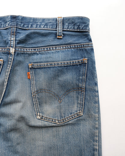 44. Levi's 646 Bell Bottom Denim Pants