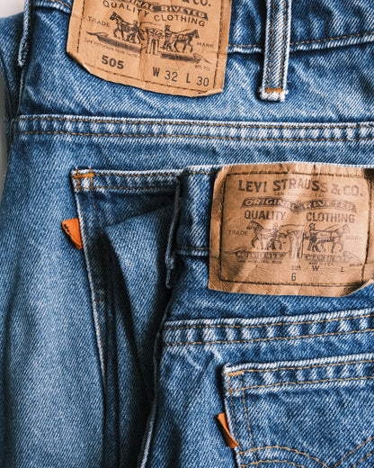 15. Levi's 505 Tapered Straight Denim Pants / W32 L30