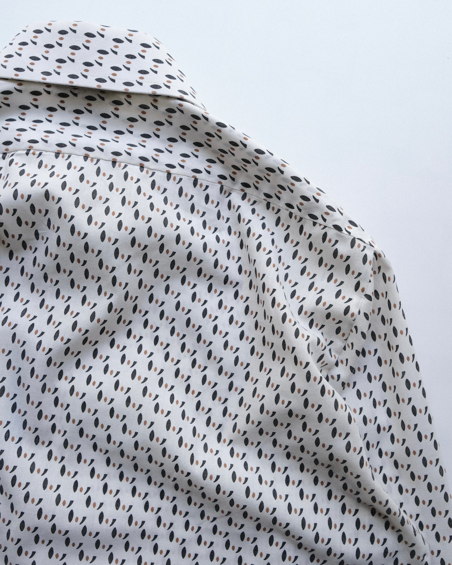 Creation Heinz Qertergaard -     patterned shirt
