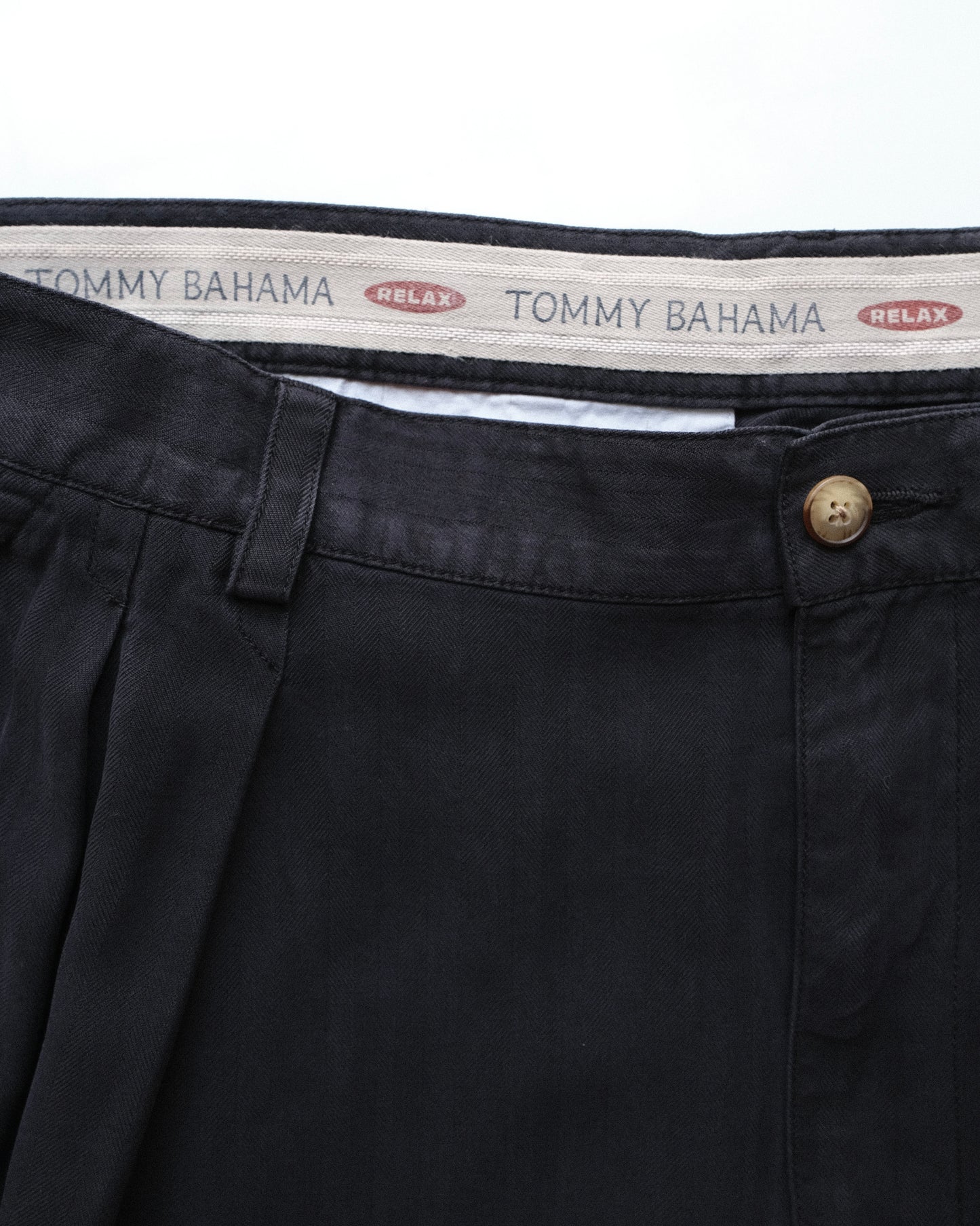 Tommy Bahama - 2 Tuck Silk Shorts