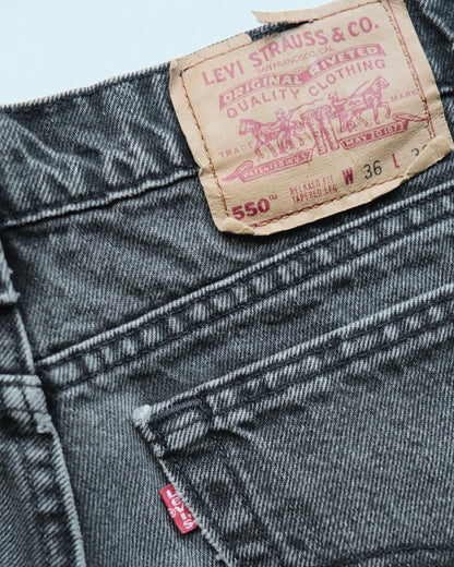 44. Levi's 550 Relaxed Fit Denim Pants / W36 L32