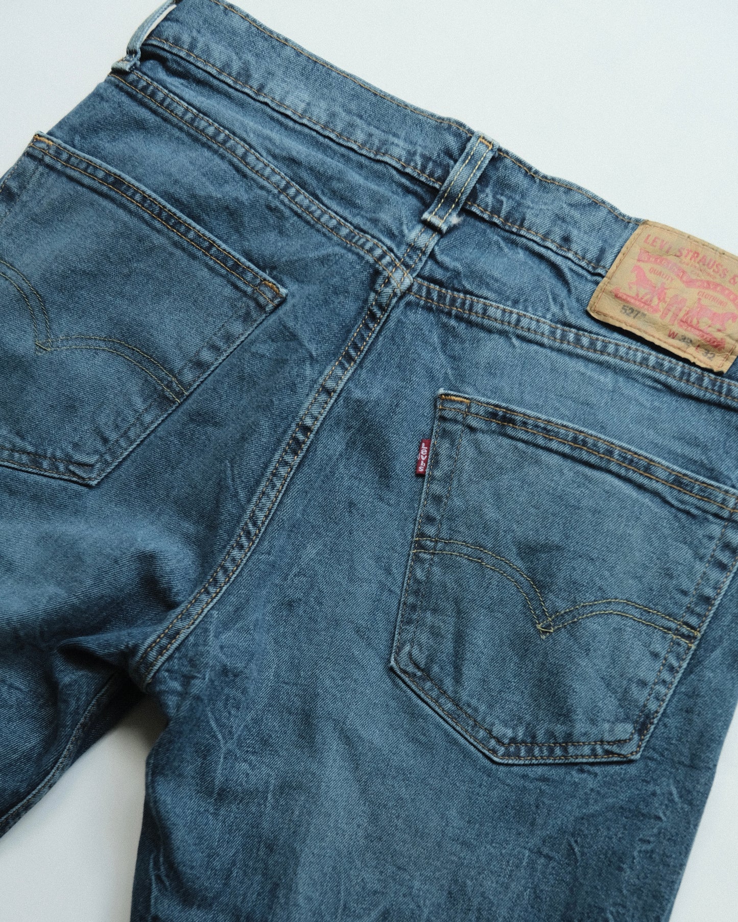 38. Levi's 527 Slim Fit Bootcut Denim Pants / W32 L32