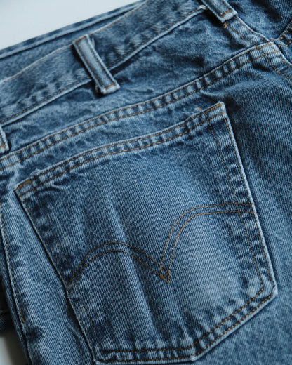 41. Levi's 517 Bootcut Denim Pants / W34 L32