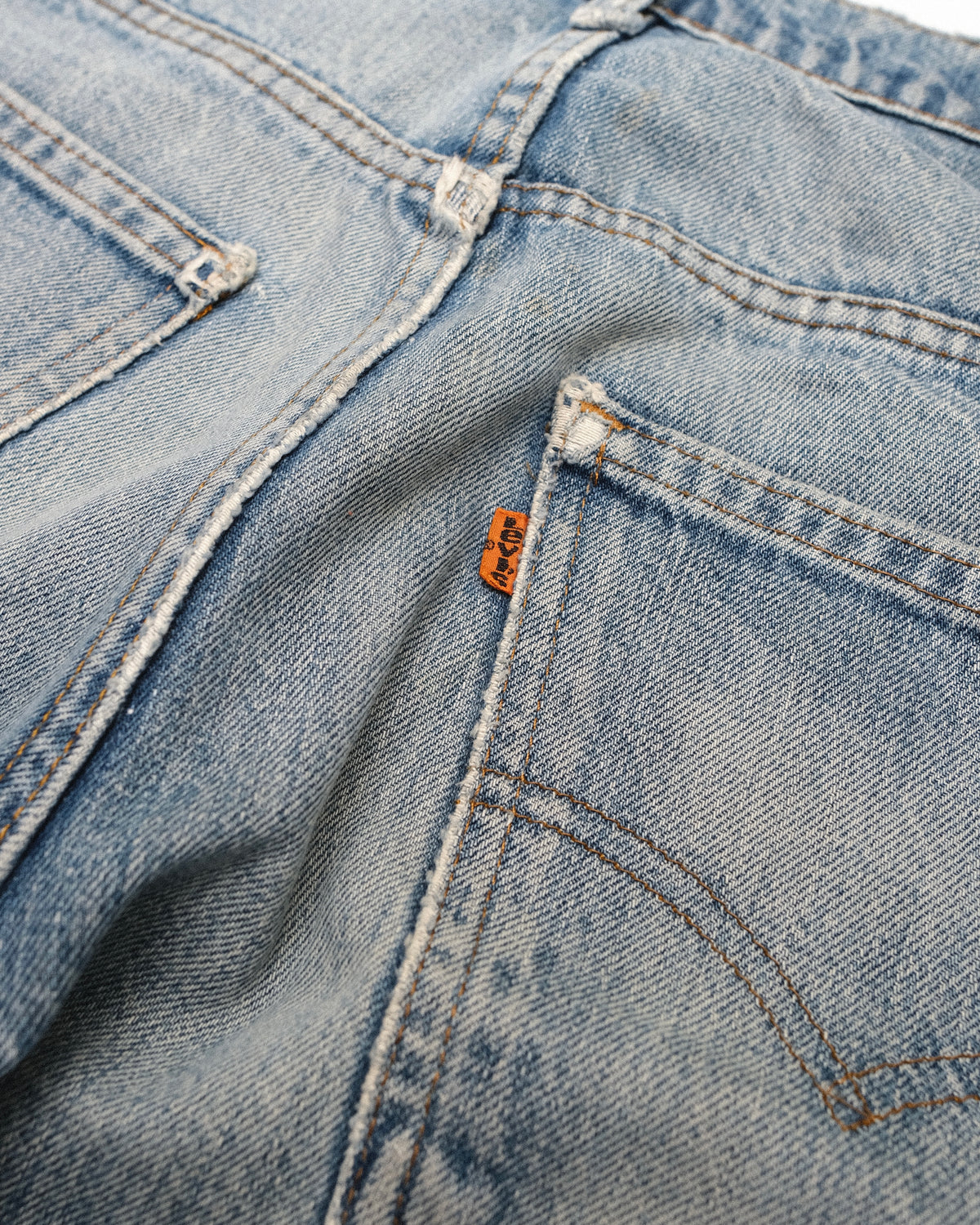 102. Levi's 646 Bell Bottom Denim Pants