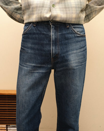 101. Levi's 646 Bell Bottom Denim Pants
