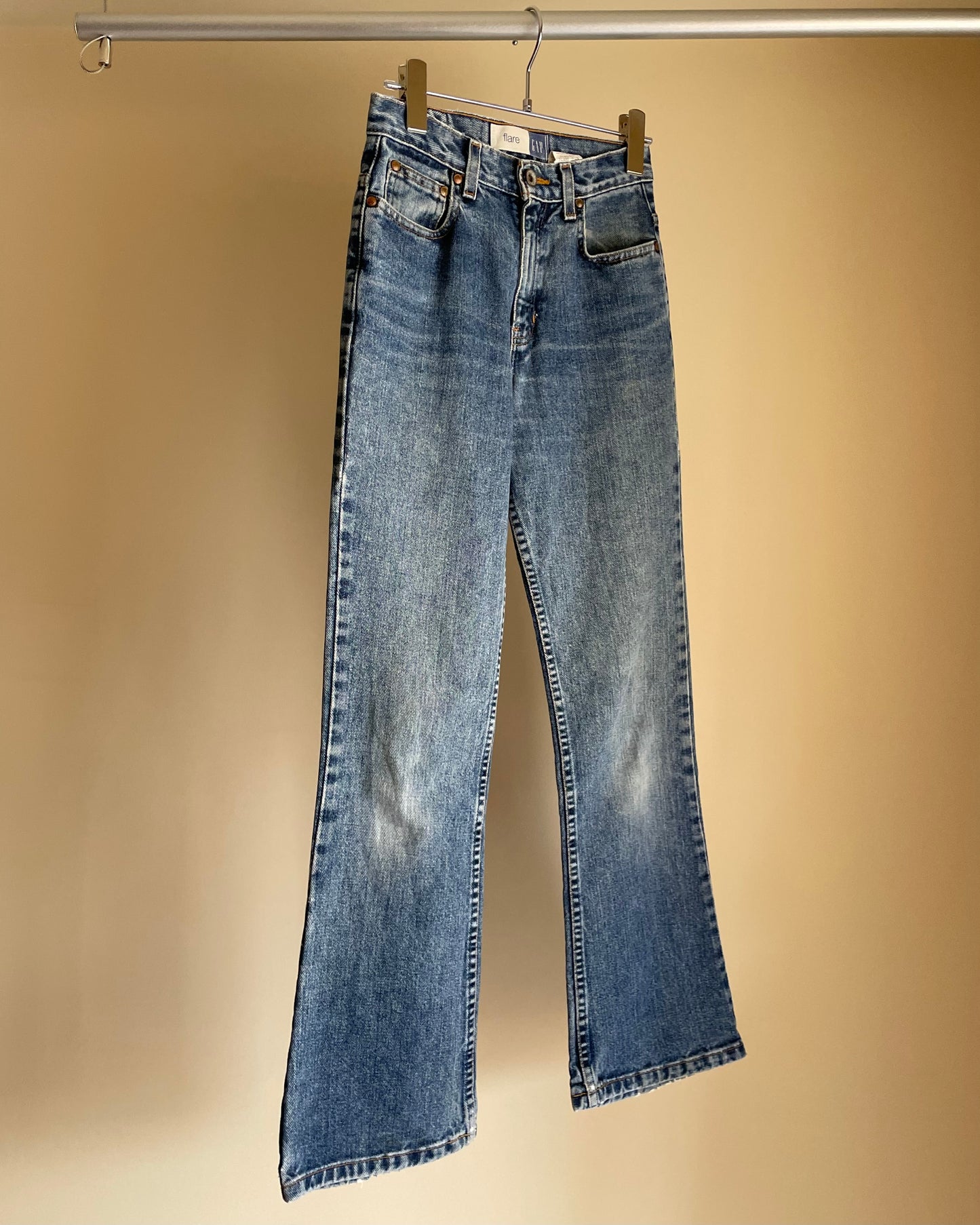GAP "Flare Jean"