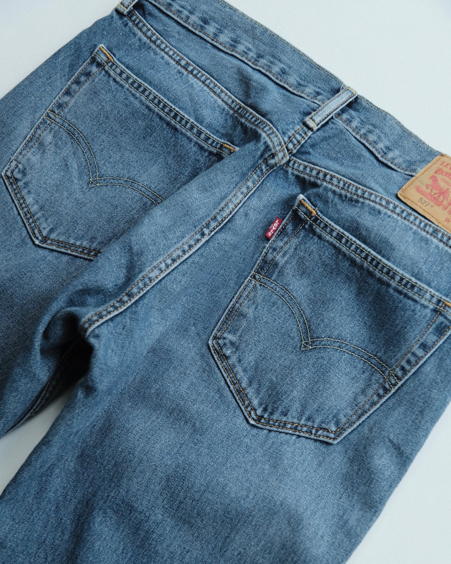 39. Levi's 527 Slim Fit Bootcut Denim Pants / W33 L32
