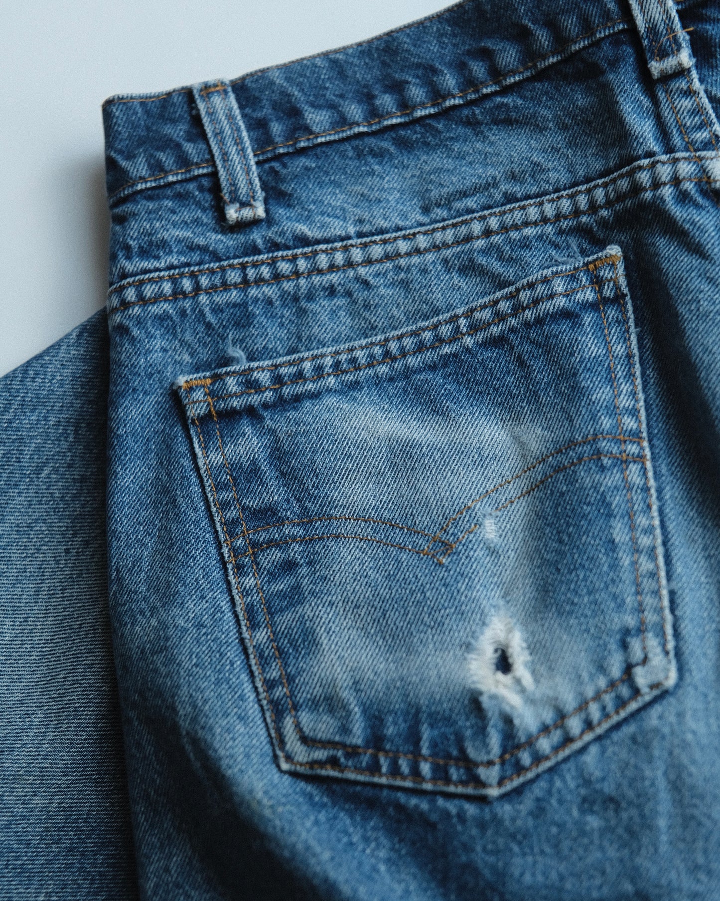 43. Levi's 505 Tapered Straight Denim Pants / W33 L31