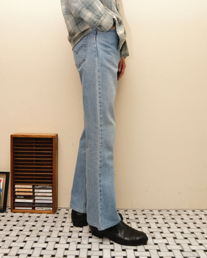 104. Levi's 646 Bell Bottom Denim Pants