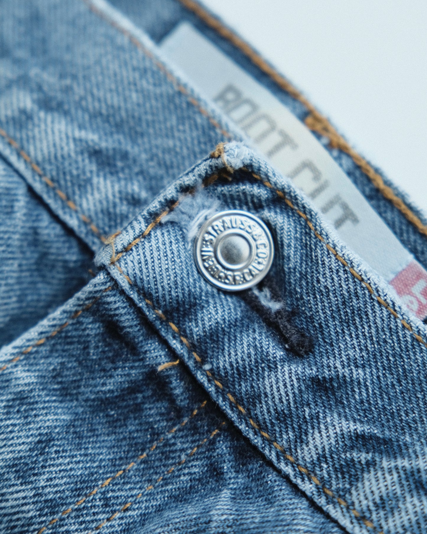 41. Levi's 517 Bootcut Denim Pants / W34 L32