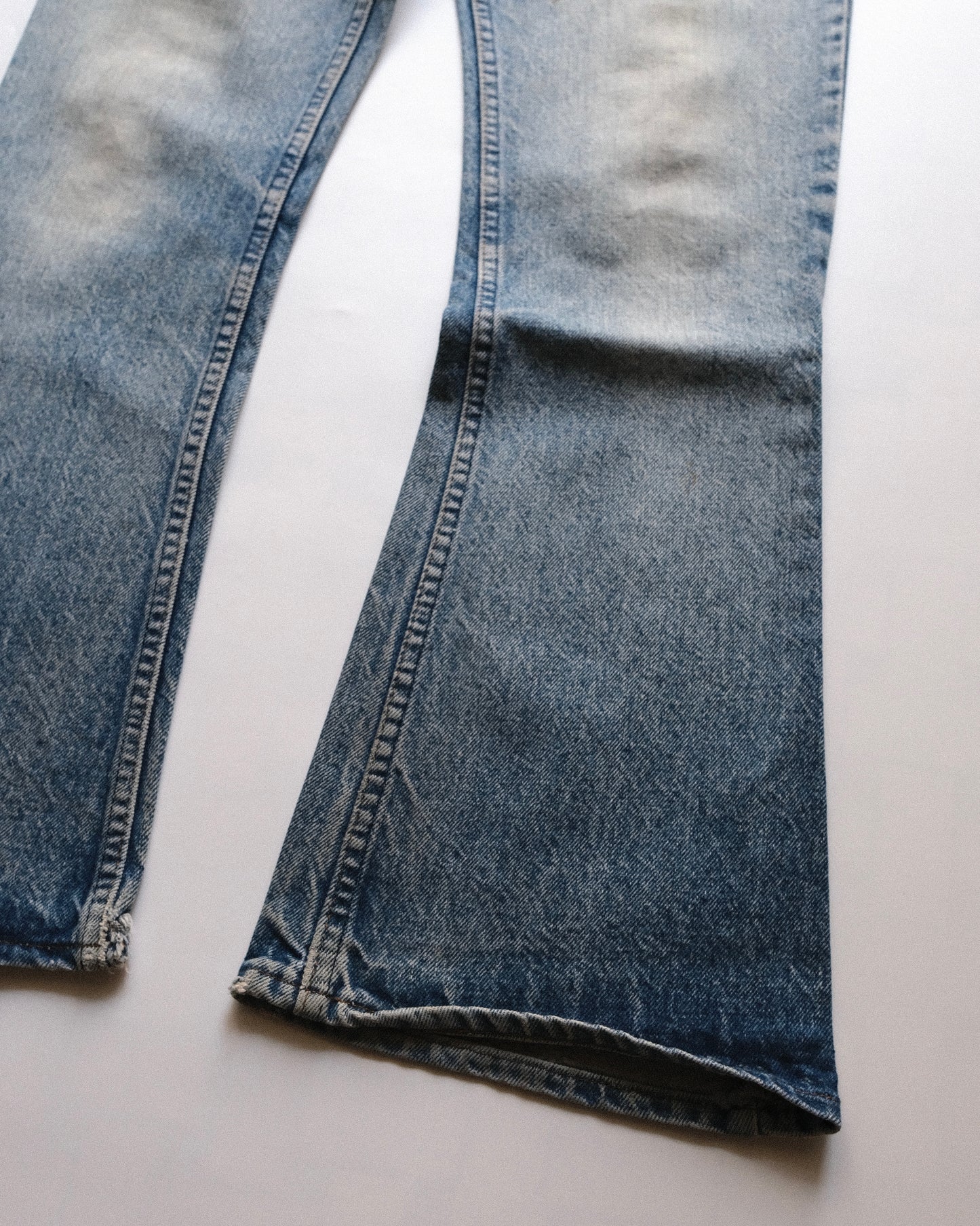 75. Levi's 646 Bell Bottom Denim Pants