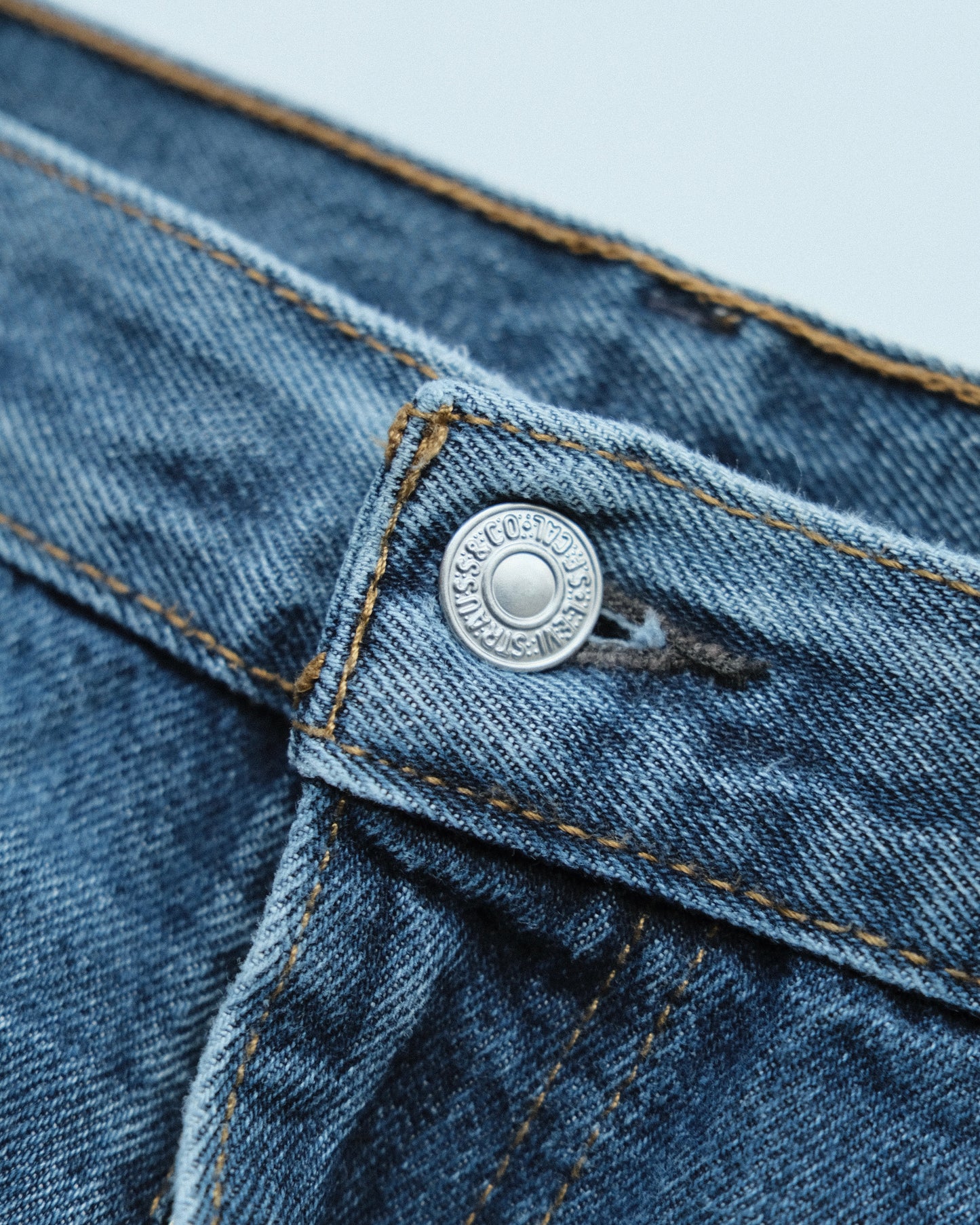 42. Levi's 517 Bootcut Denim Pants / W34 L32