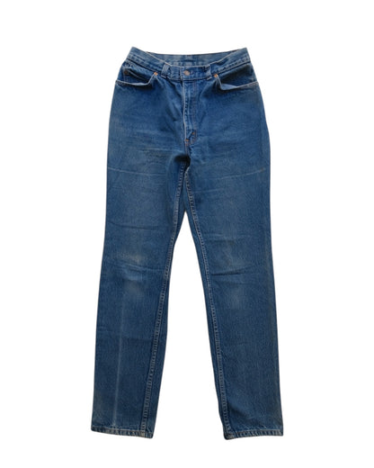 8. Levi's Misses Straight Denim