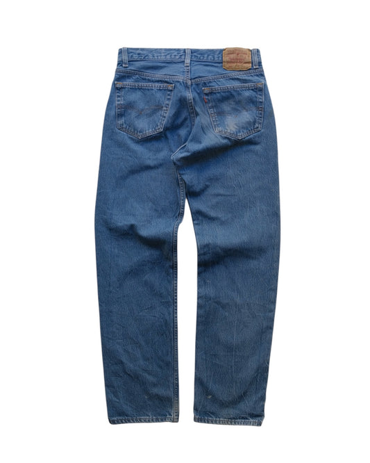 11. Levi's 501 Straight Denim Pants / W33 L32