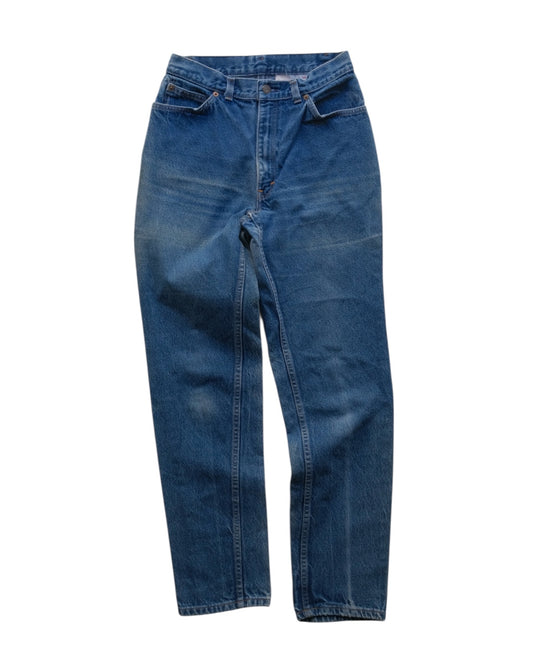 12. Levi's Misses Straight Denim